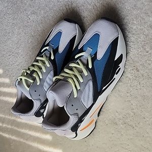 Yeezy 700 Wave runner
